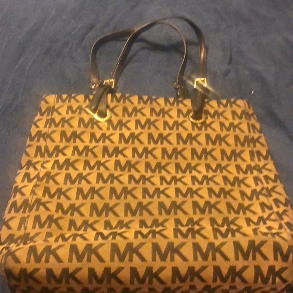 Michael kors handbag